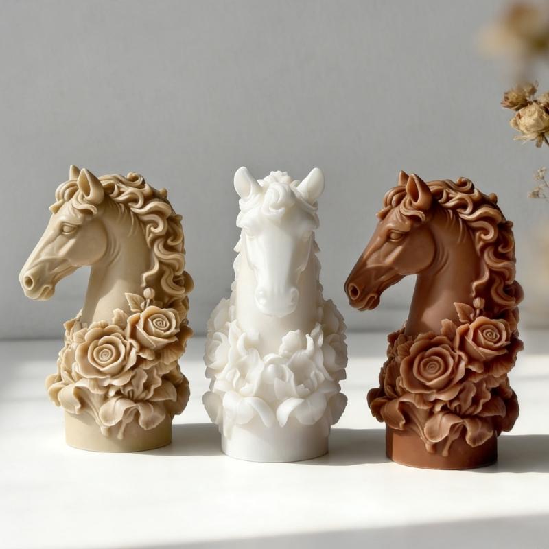 ローマ柱ベースの装飾が付いているシリコーン型馬の彫刻キャンド - Art Craft Horse のレビューと価格