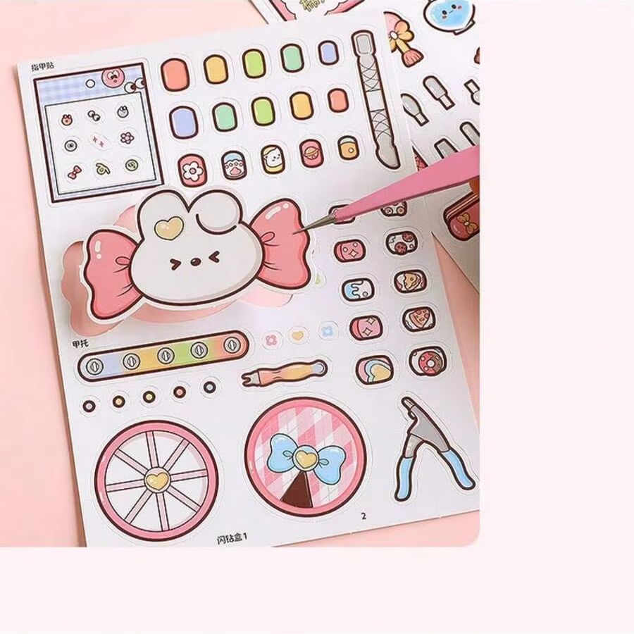 ピンクの子供用DIYネイルサロン 静かなカットステッカーブッ - Art Craft 3 Year Old のレビューと価格